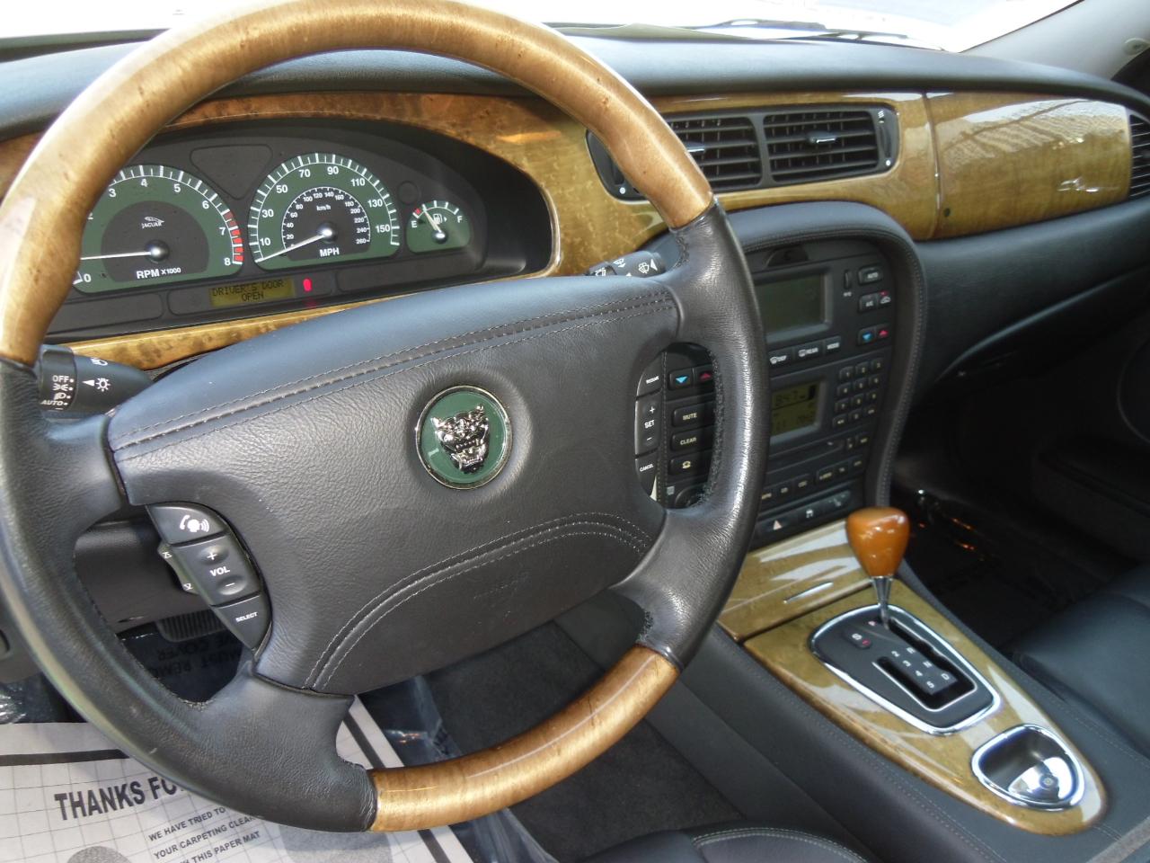 Jaguar S-Type 4dr Sdn V8 2004