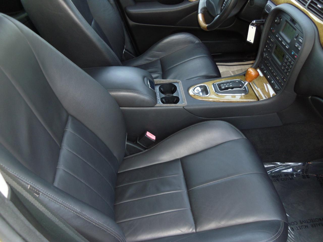 Jaguar S-Type 4dr Sdn V8 2004