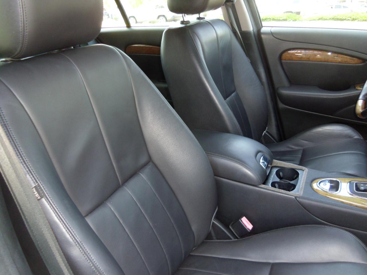 Jaguar S-Type 4dr Sdn V8 2004
