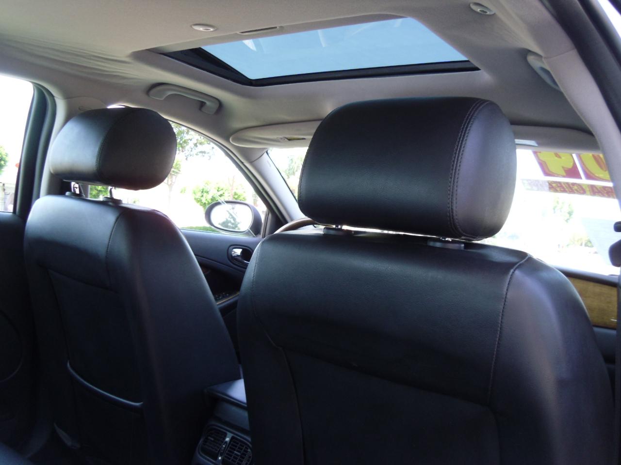 Jaguar S-Type 4dr Sdn V8 2004