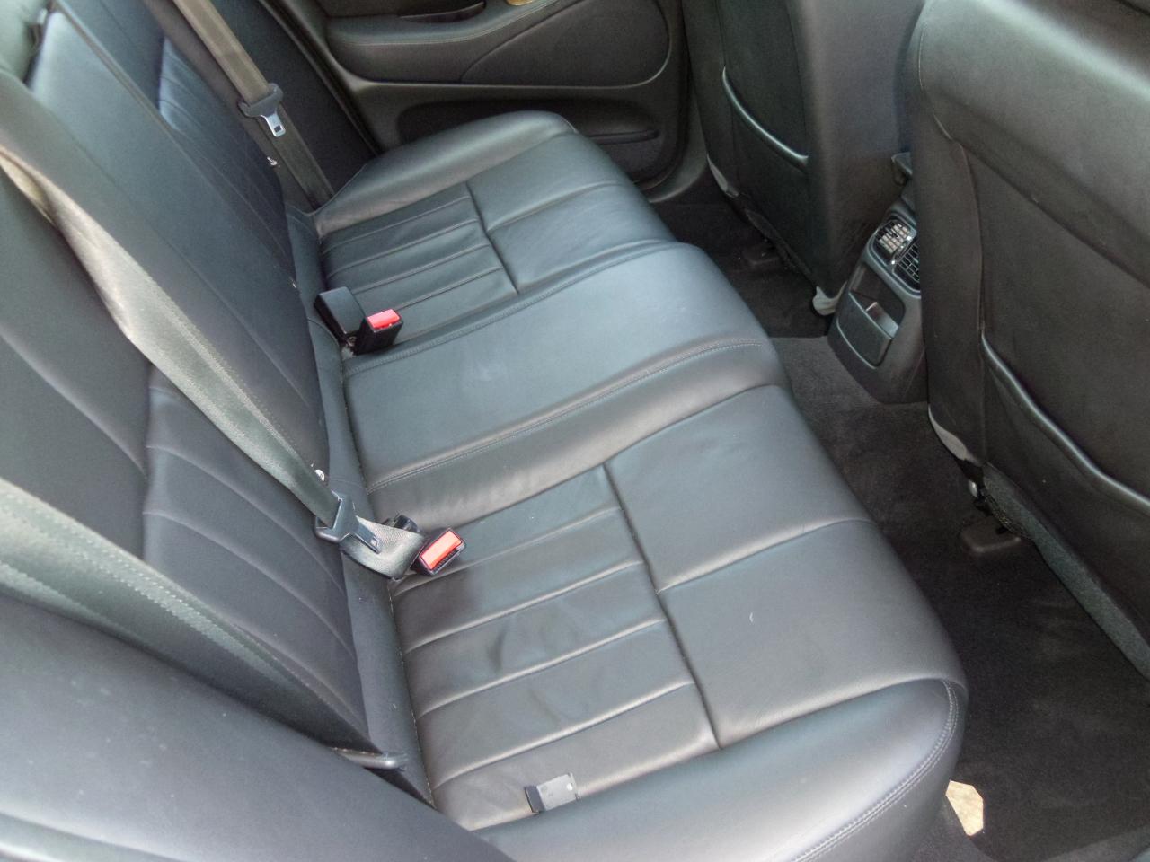 Jaguar S-Type 4dr Sdn V8 2004
