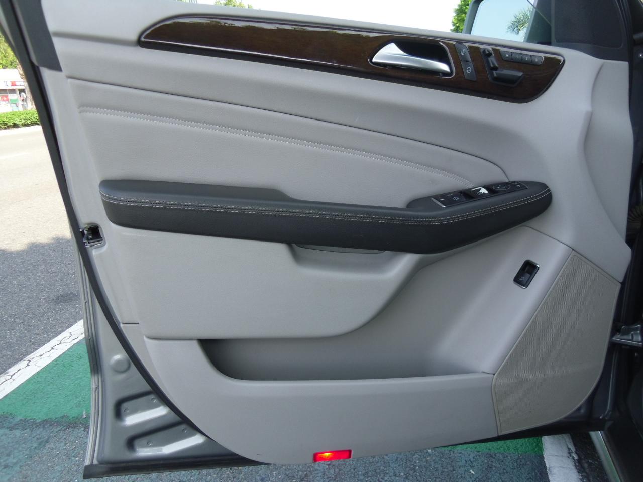 Mercedes-Benz M-Class 4MATIC 4dr ML 350 2012