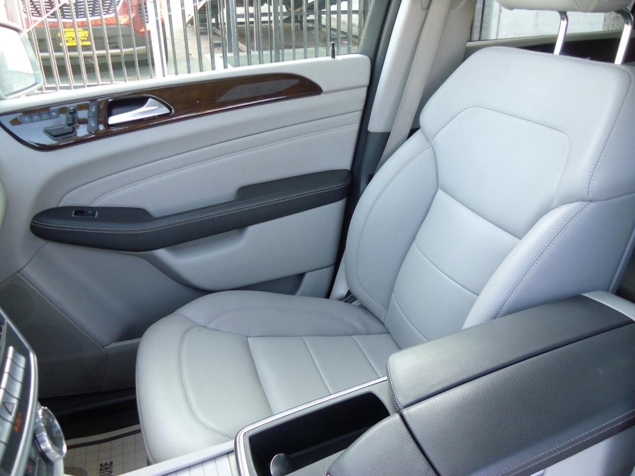 Mercedes-Benz M-Class 4MATIC 4dr ML 350 2012