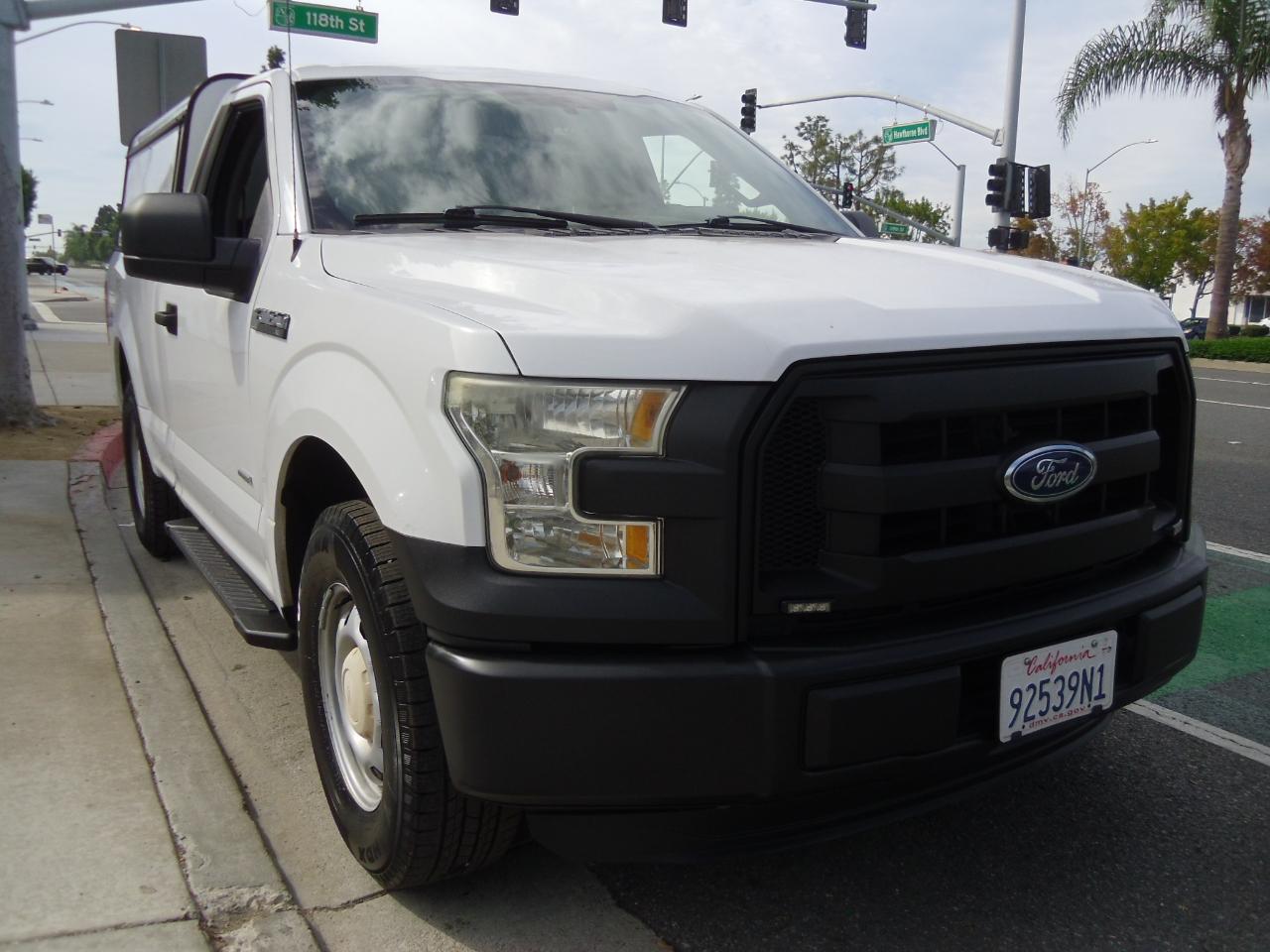 Ford F-150 2WD Reg Cab 122.5" XL 2015