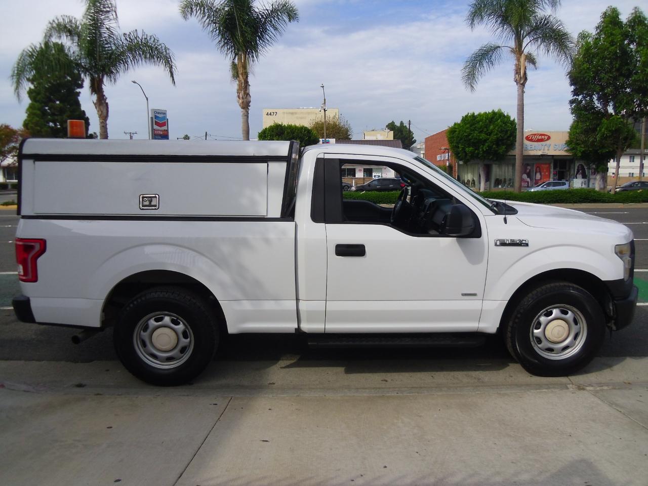 Ford F-150 2WD Reg Cab 122.5" XL 2015