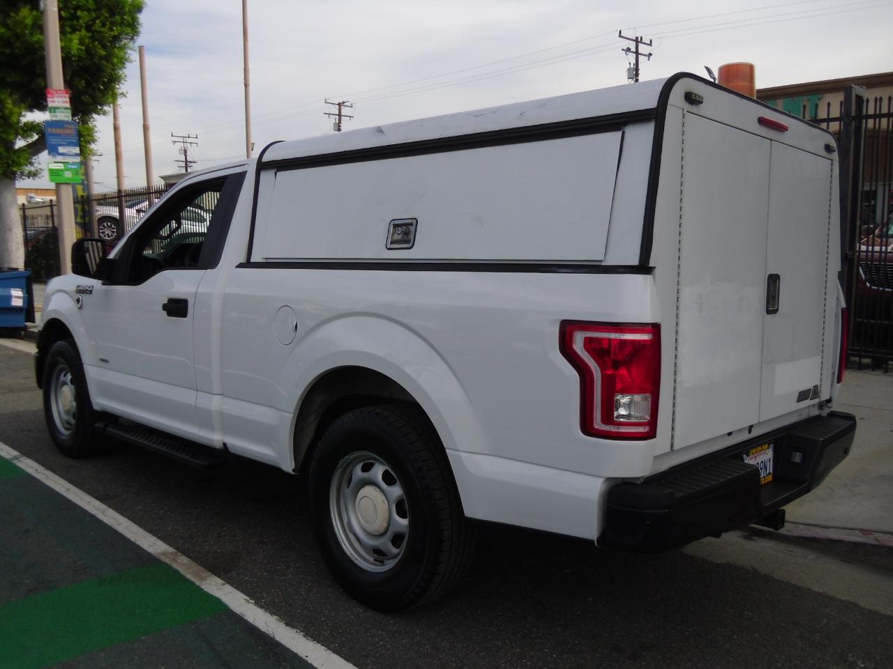 Ford F-150 2WD Reg Cab 122.5" XL 2015