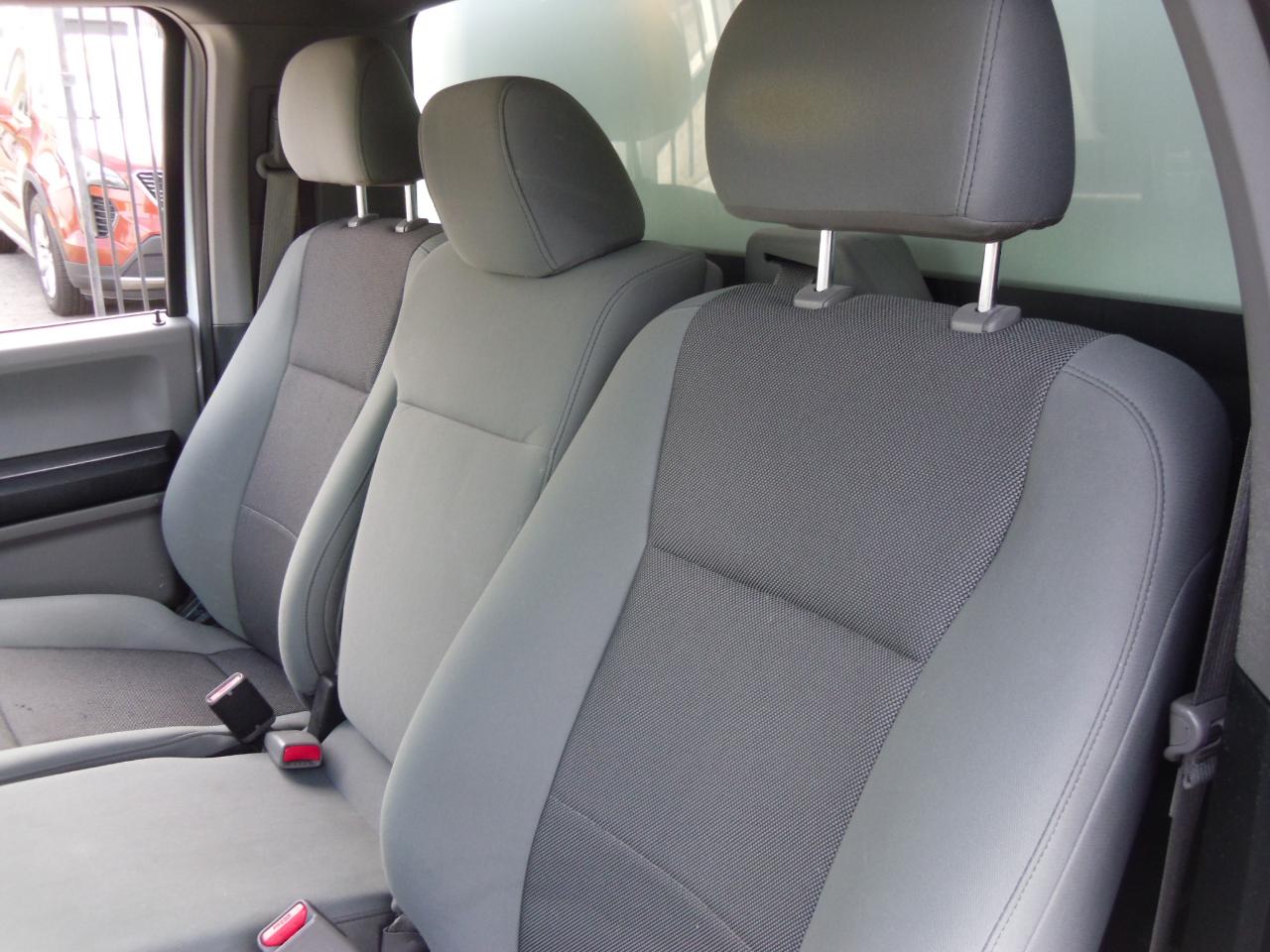 Ford F-150 2WD Reg Cab 122.5" XL 2015
