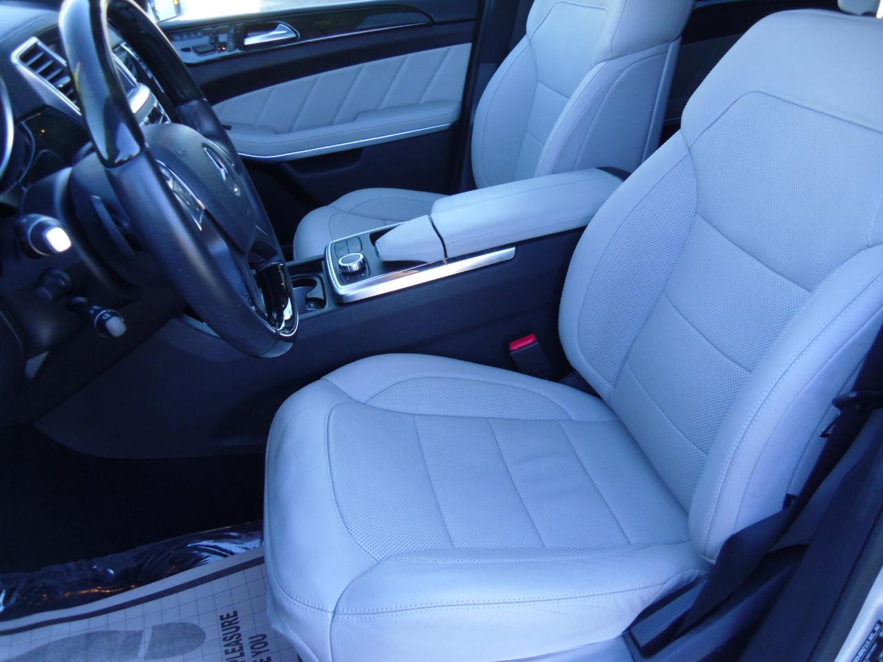 Mercedes-Benz GL 4MATIC 4dr GL 550 2016