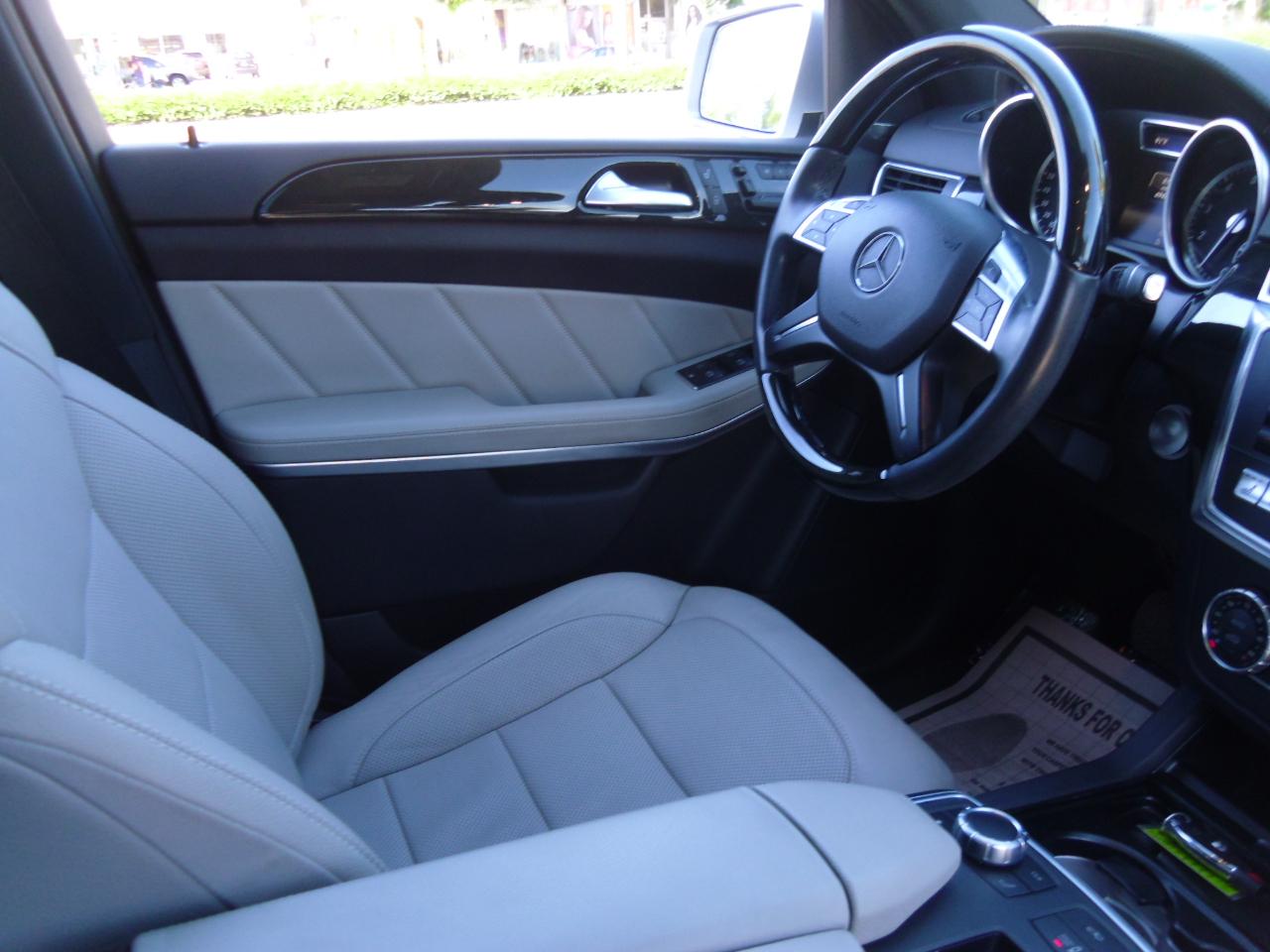 Mercedes-Benz GL 4MATIC 4dr GL 550 2016