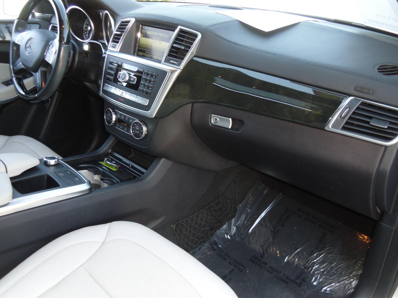 Mercedes-Benz GL 4MATIC 4dr GL 550 2016