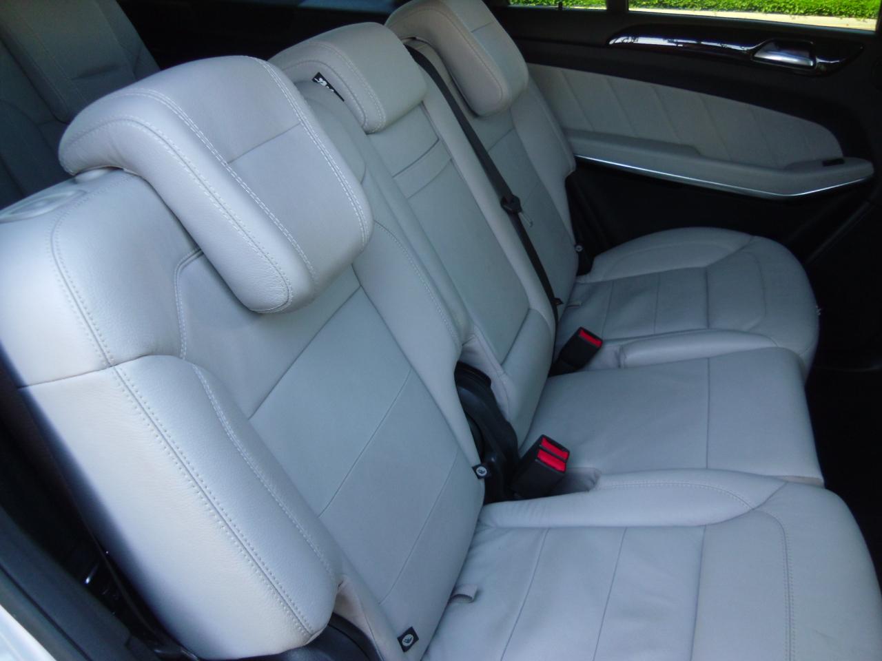 Mercedes-Benz GL 4MATIC 4dr GL 550 2016