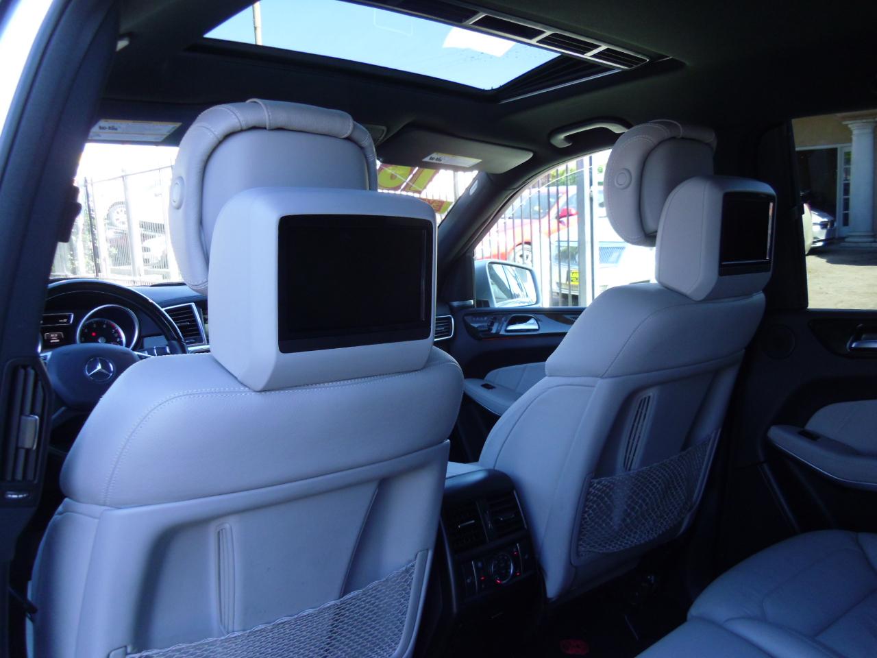 Mercedes-Benz GL 4MATIC 4dr GL 550 2016