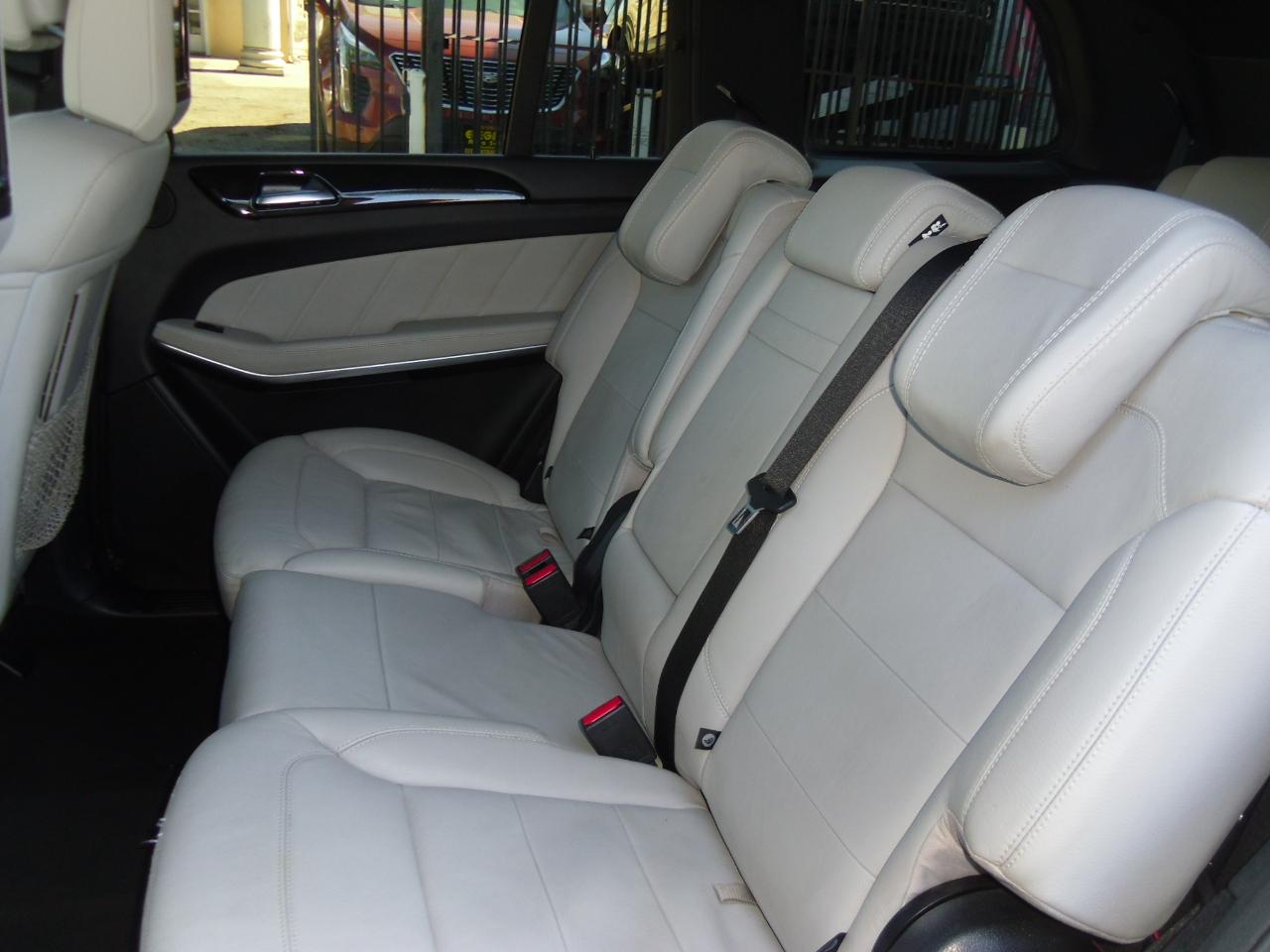 Mercedes-Benz GL 4MATIC 4dr GL 550 2016