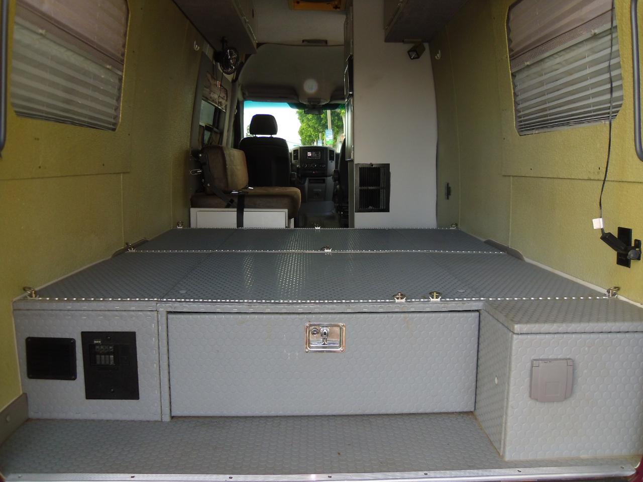 Dodge Sprinter 3500 170" WB 2007