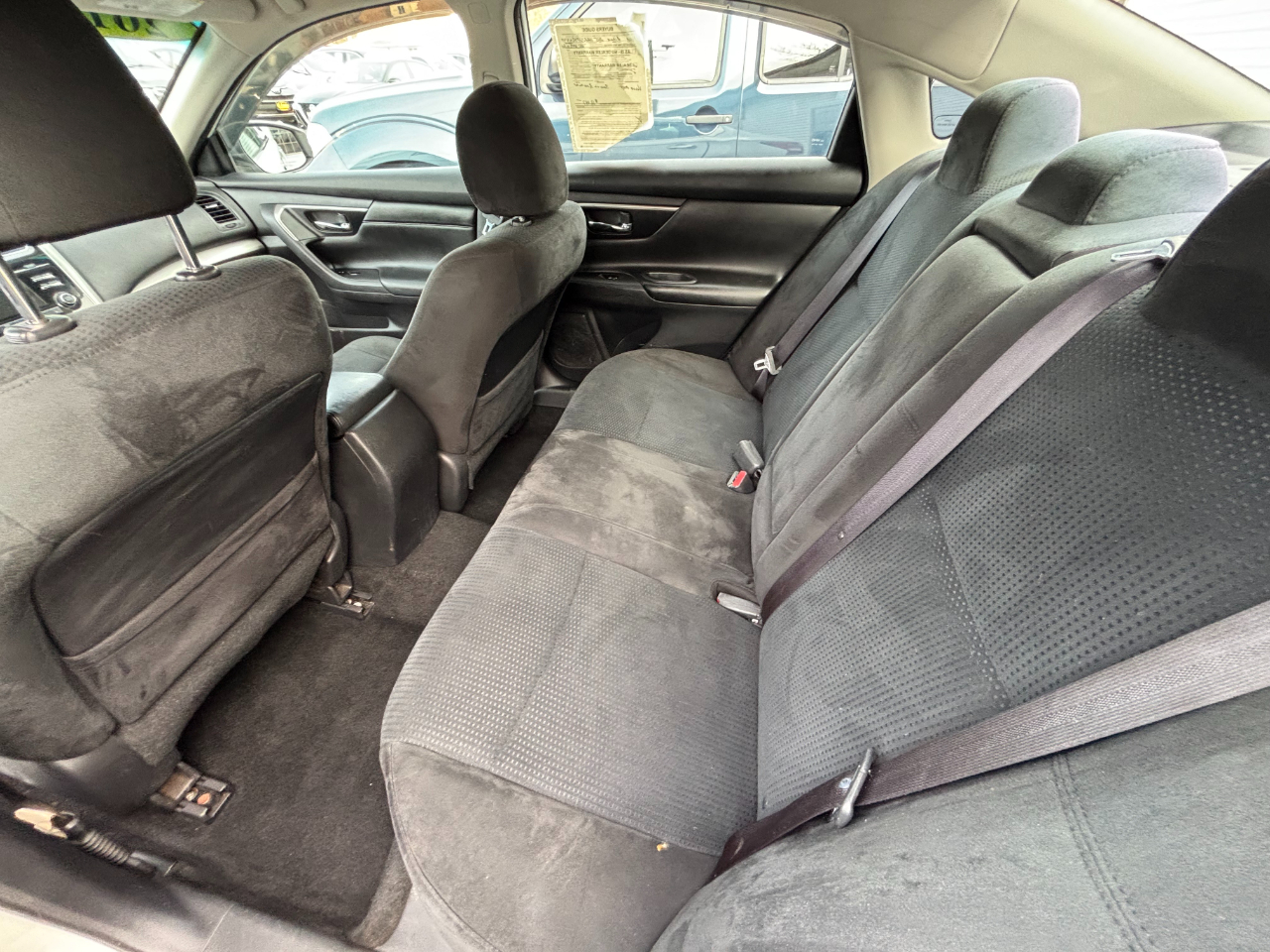 2015 Nissan Altima 2.5 SV photo 2