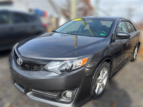 2014 Toyota Camry SE Sport