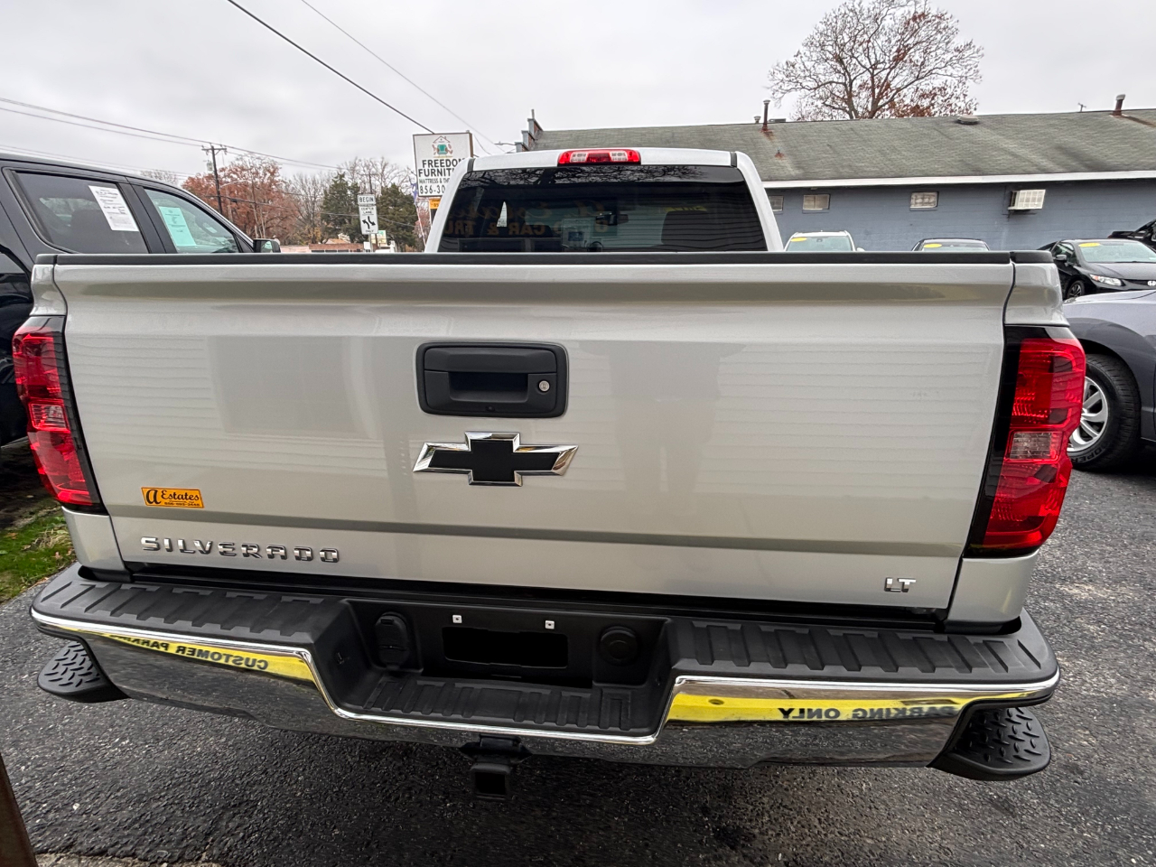 2017 Chevrolet Silverado 1500 LT photo 2