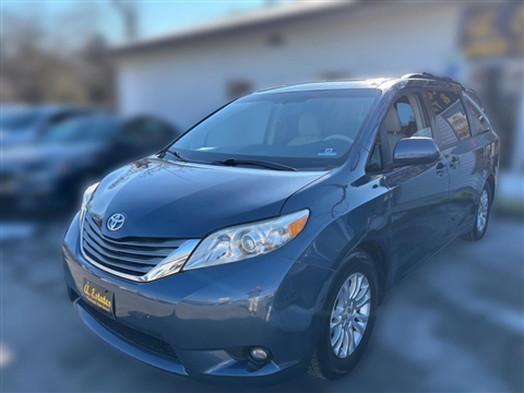 2014 Toyota Sienna XLE FWD 8-Passenger V6