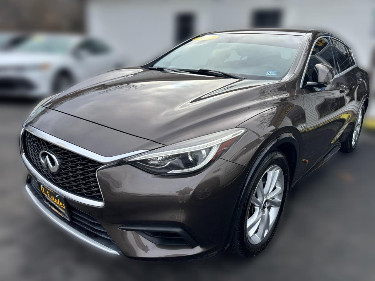 2017 Infiniti QX30 Base