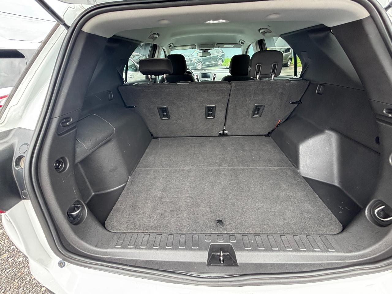2020 Chevrolet Equinox LS - Photo 13