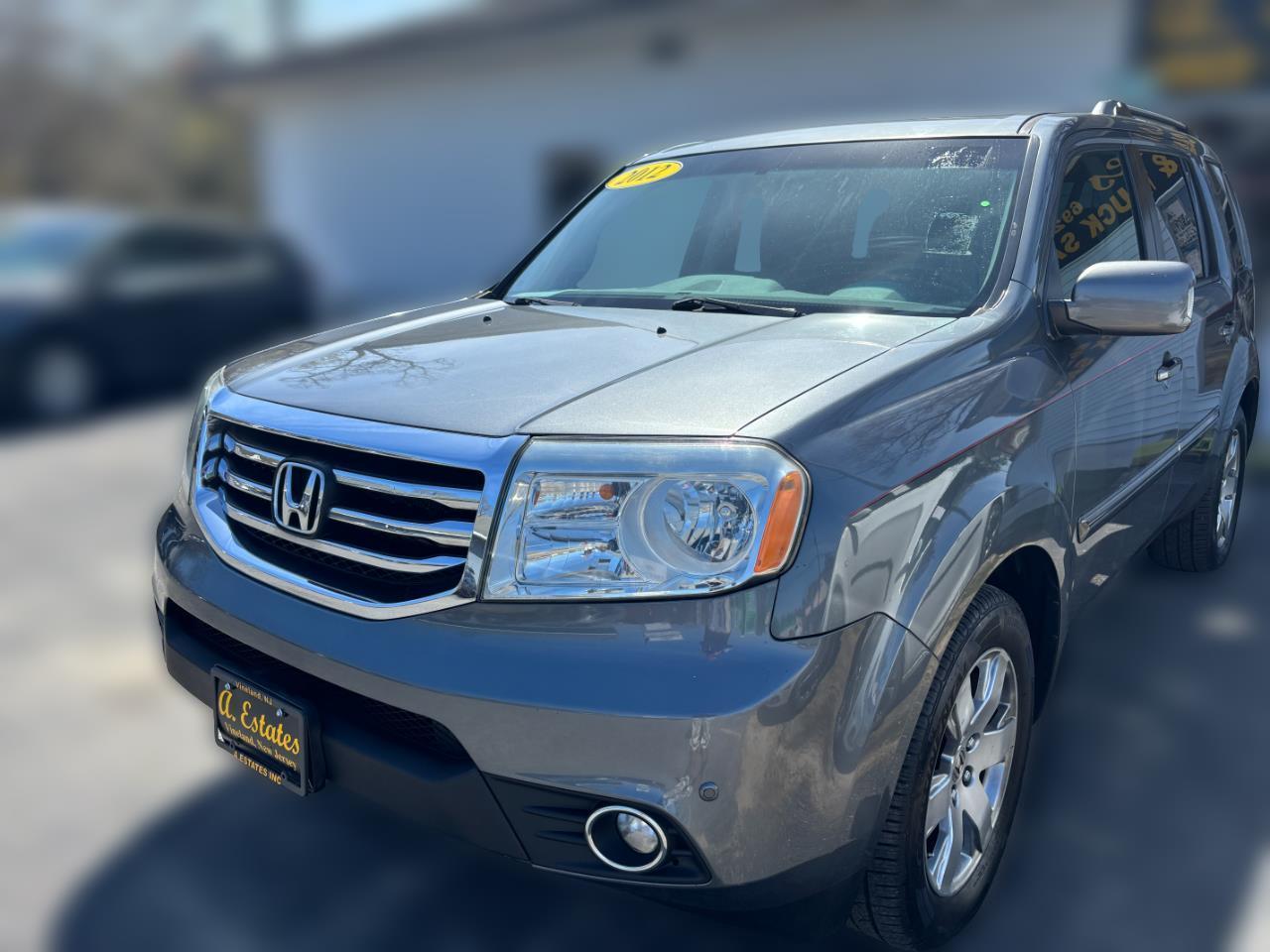 2012 Honda Pilot Touring 4WD 5-Spd AT with DVD