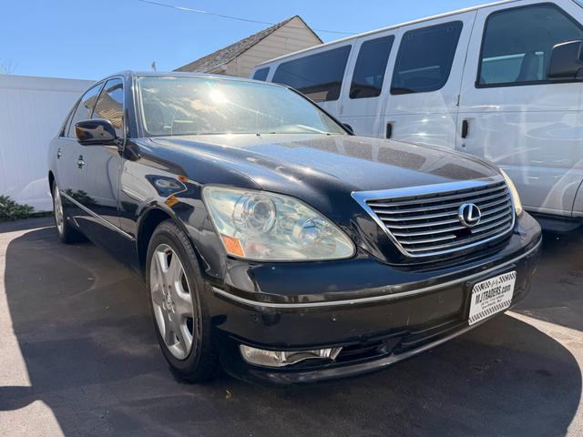 Black 2005 Lexus LS 430 RWD Sedan Rear-Wheel Drive Automatic