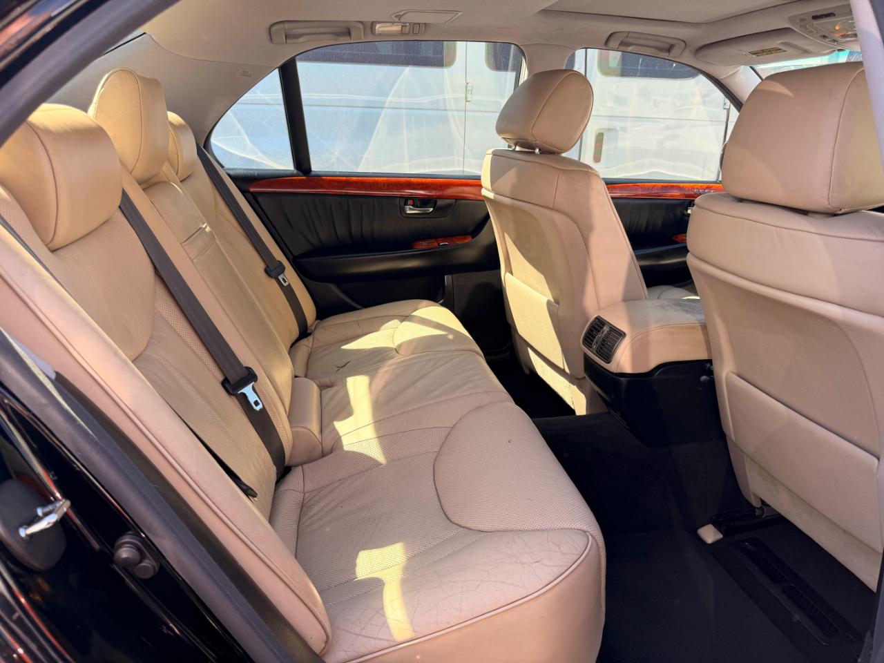 Lexus LS 430 Sedan 2005