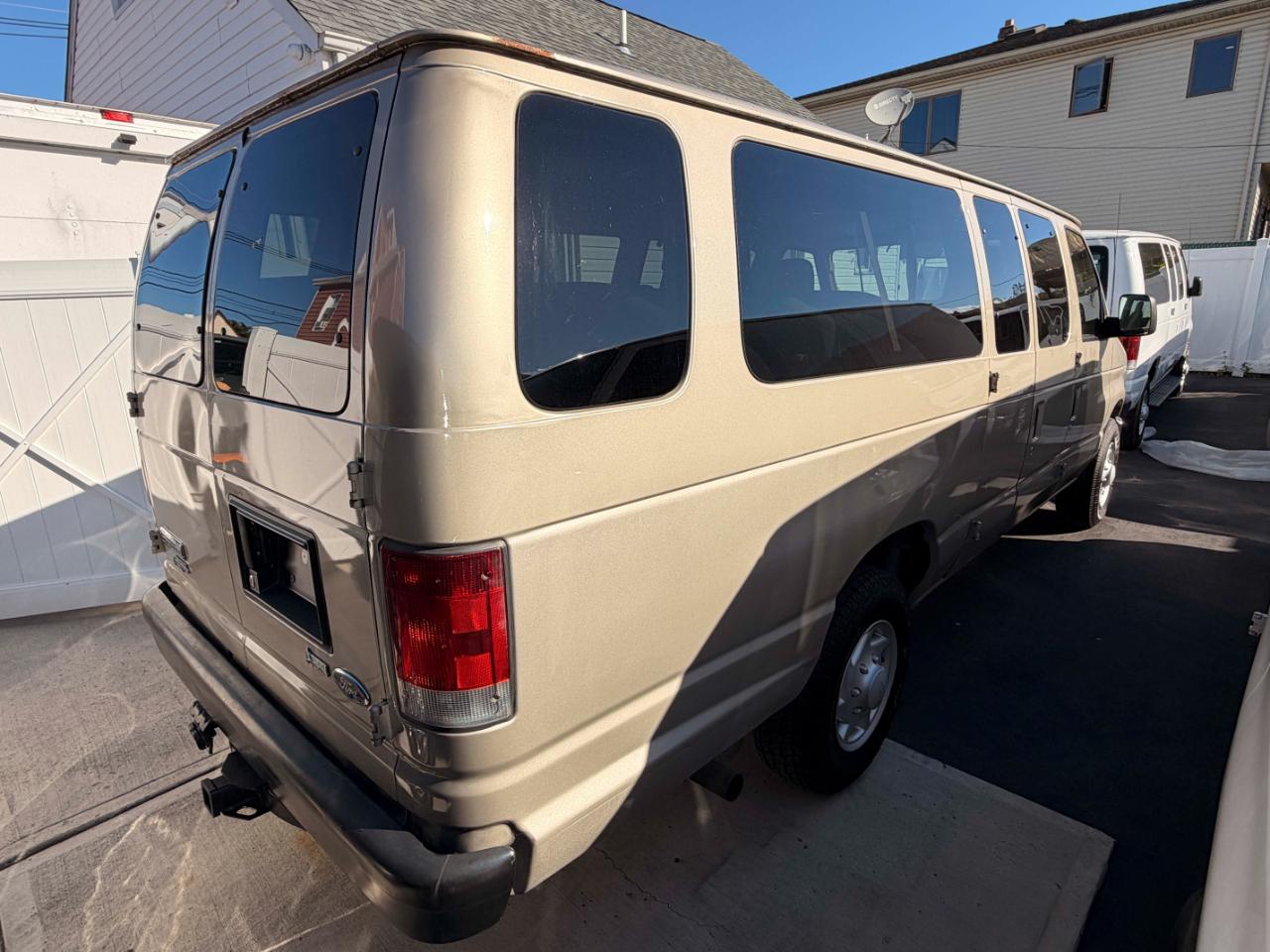 Ford Econoline E-350 Extended 2009