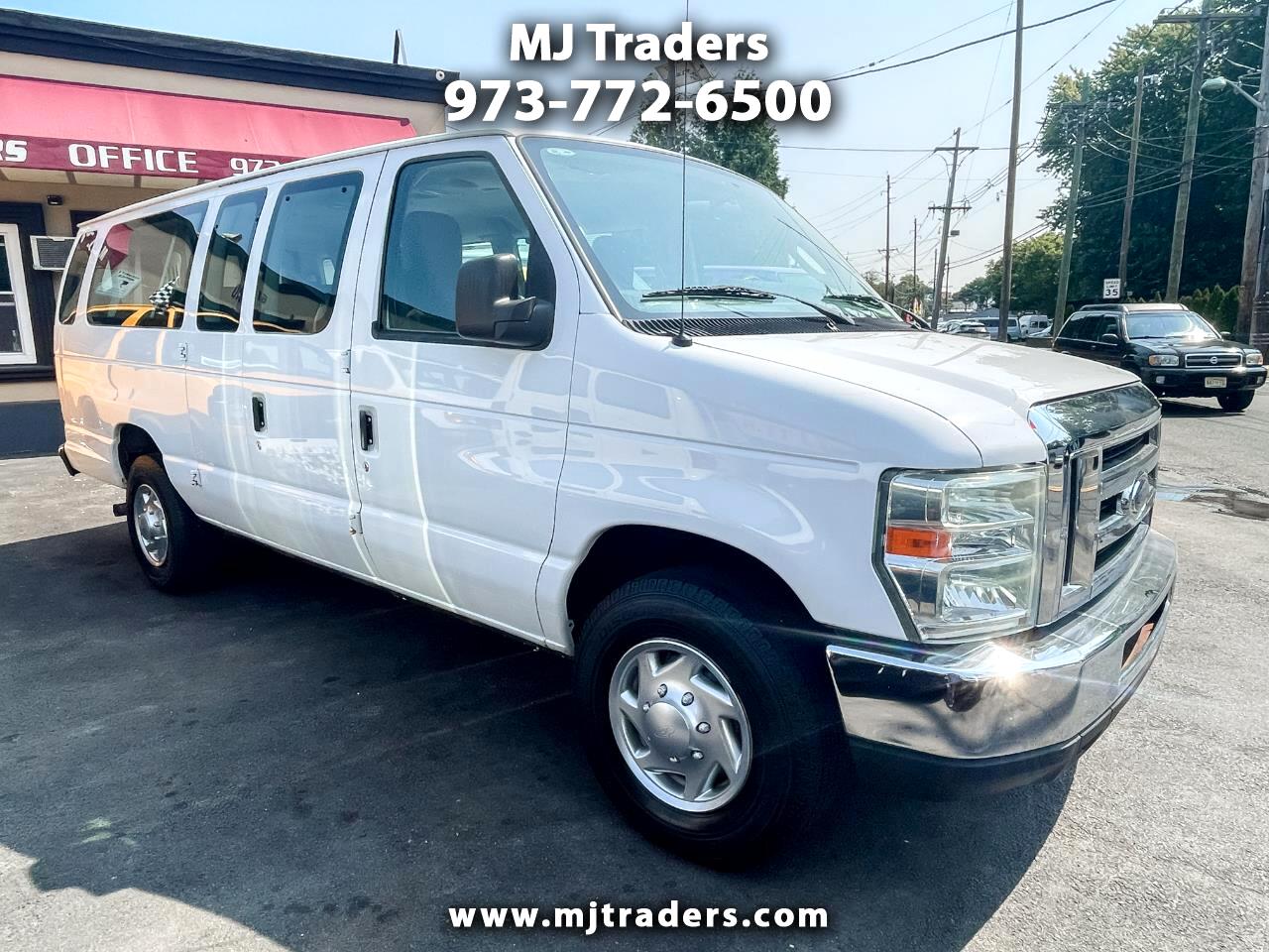 Ford Econoline E-350 XL Super Duty Extended 2010