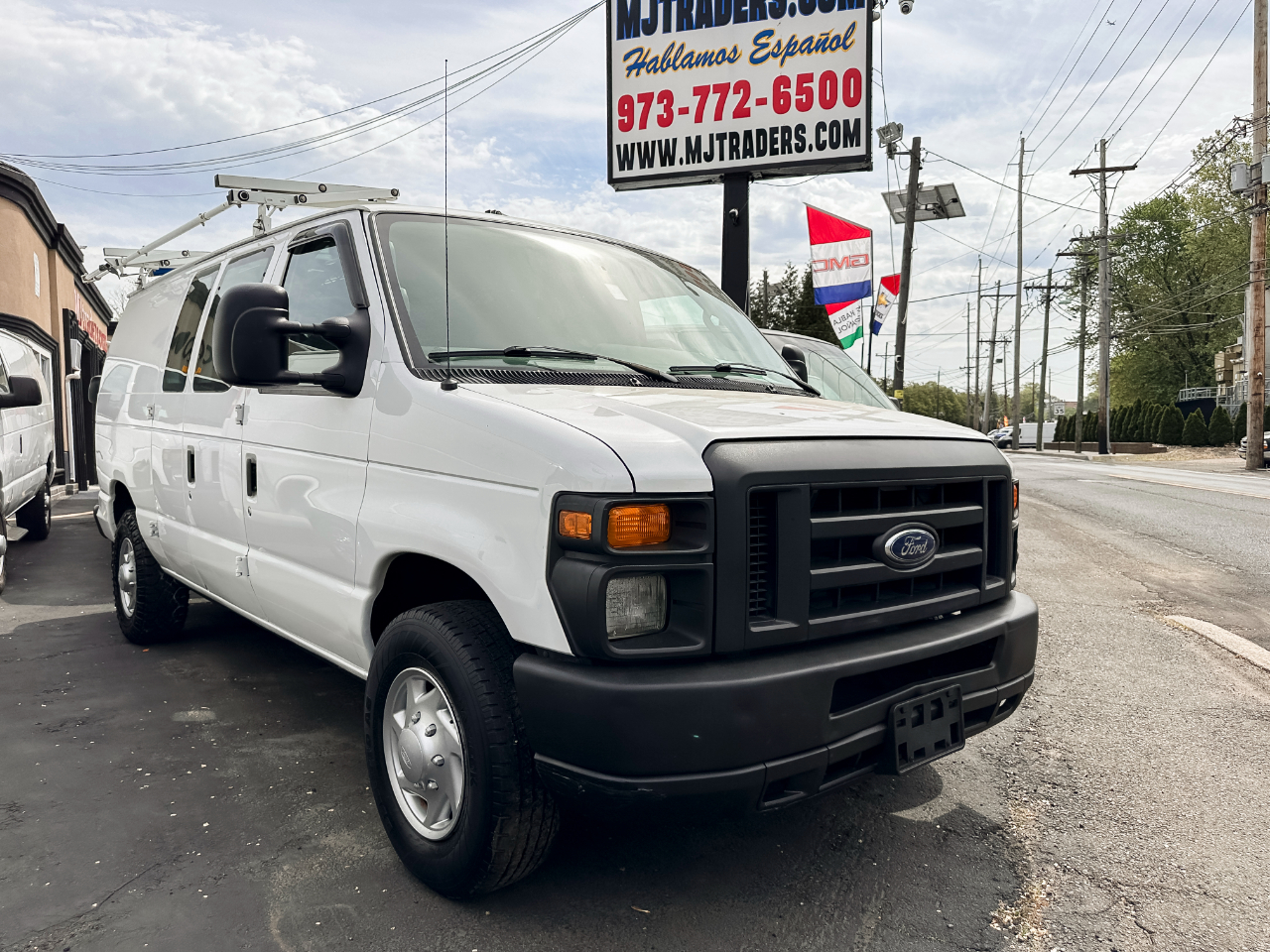 2011 Ford E-Series Econoline Van Commercial's photo