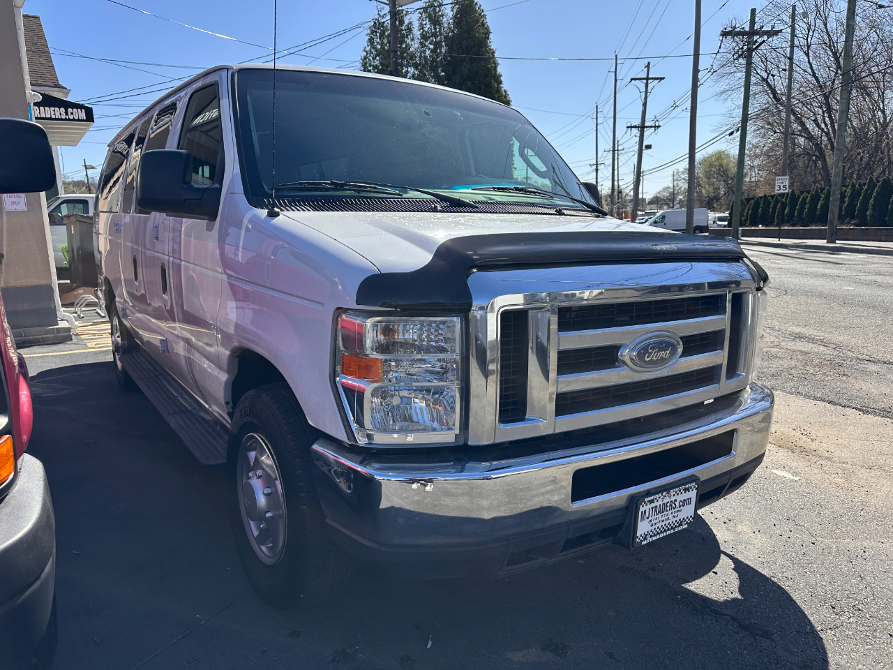 2013 Ford E-Series Econoline Wagon XLT's photo