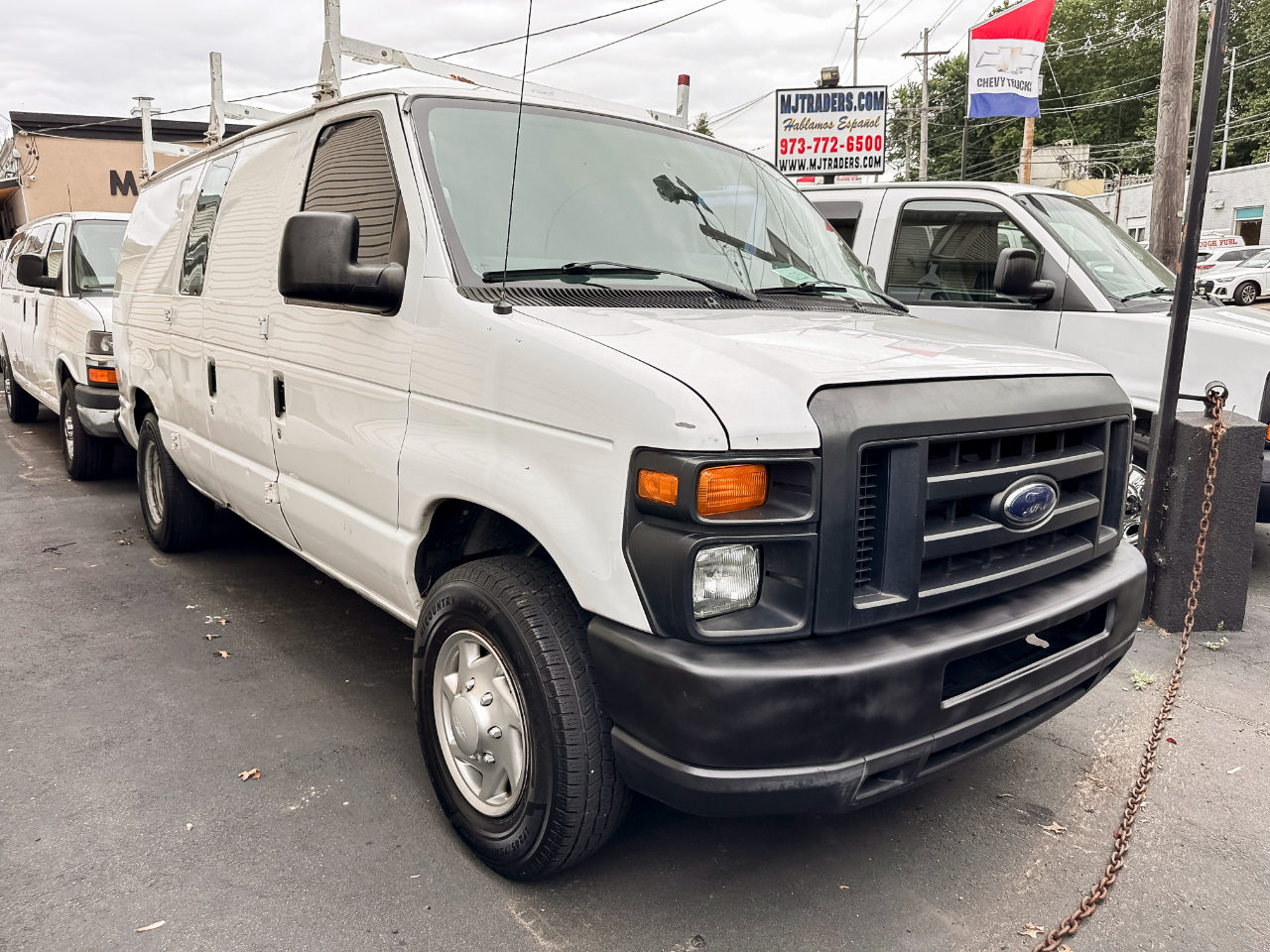 2013 Ford E-Series Econoline Van Commercial's photo
