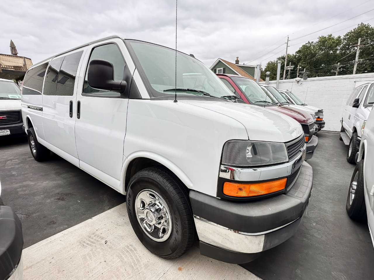 2017 Chevrolet Express Passenger LS's photo