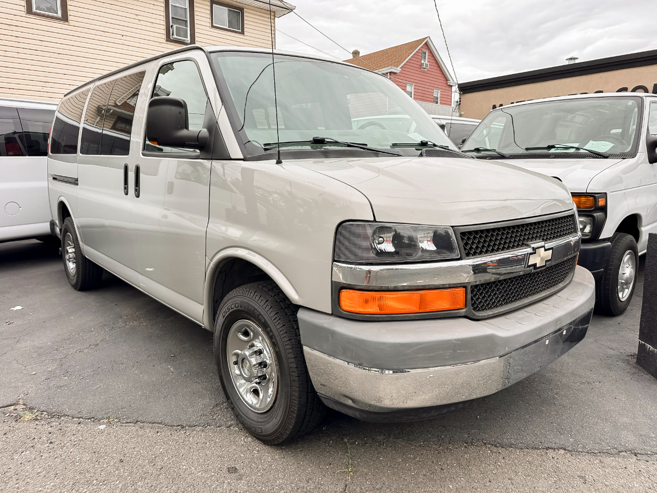 2009 Chevrolet Express LS 2500