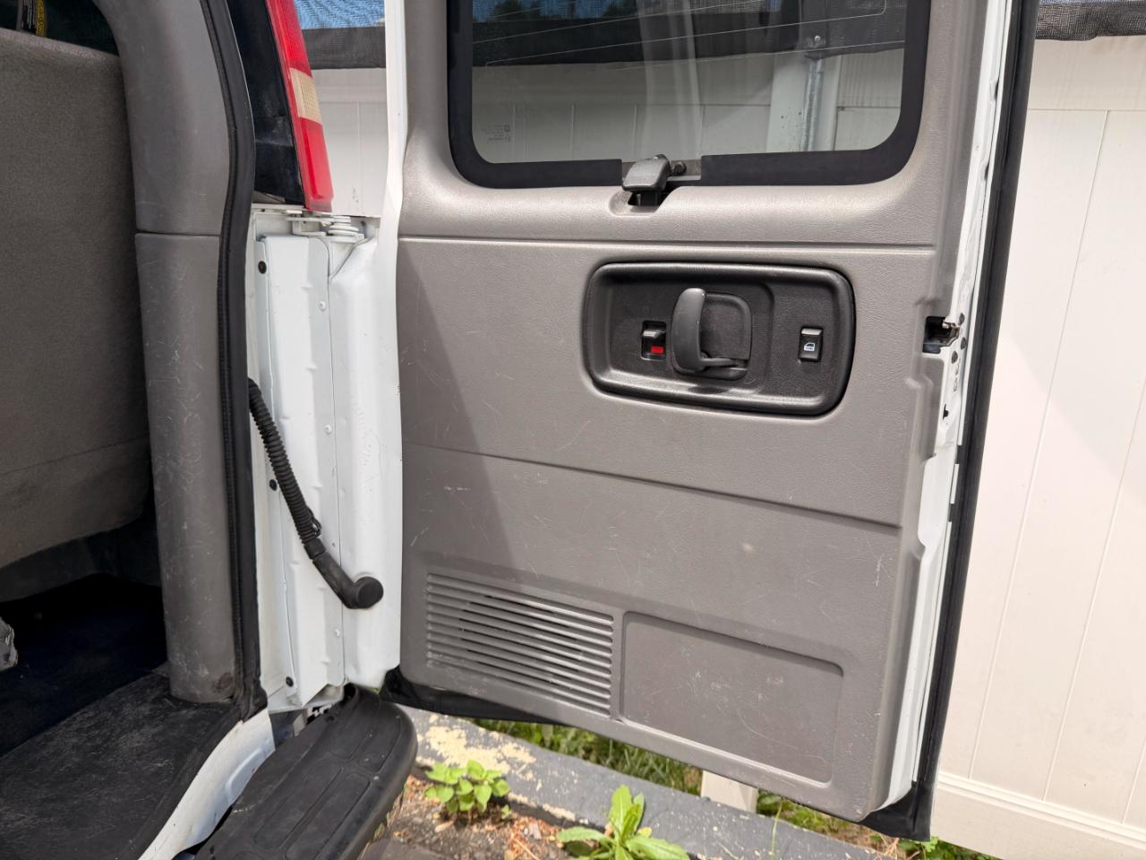 Chevrolet Express LT 3500 Extended 2012