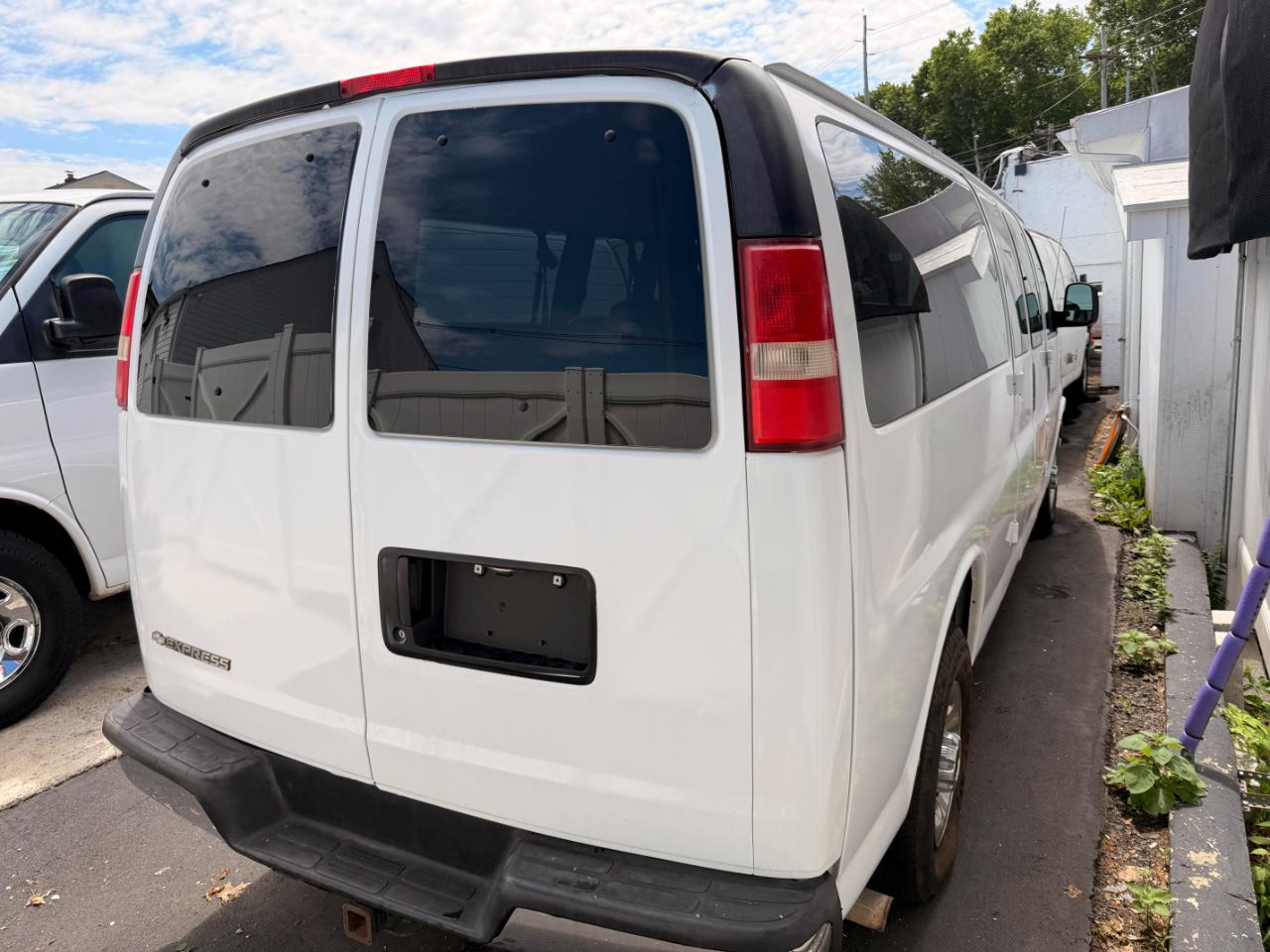 Chevrolet Express LT 3500 Extended 2012
