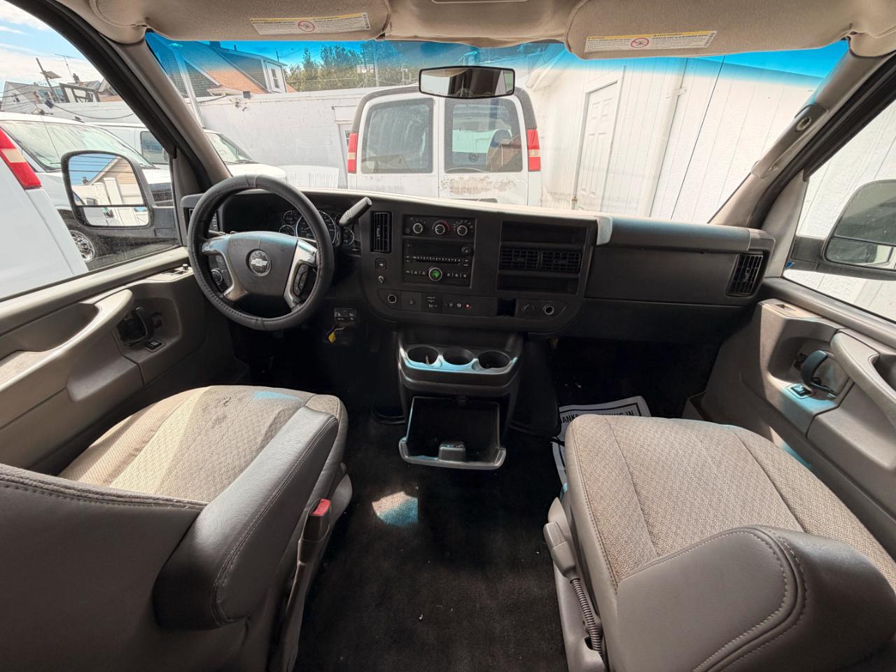 Chevrolet Express LT 3500 Extended 2012