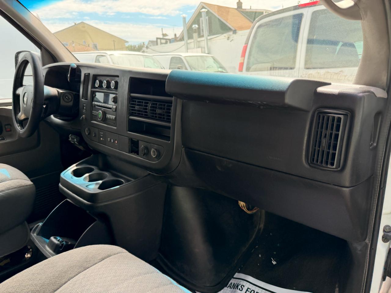 Chevrolet Express LT 3500 Extended 2012