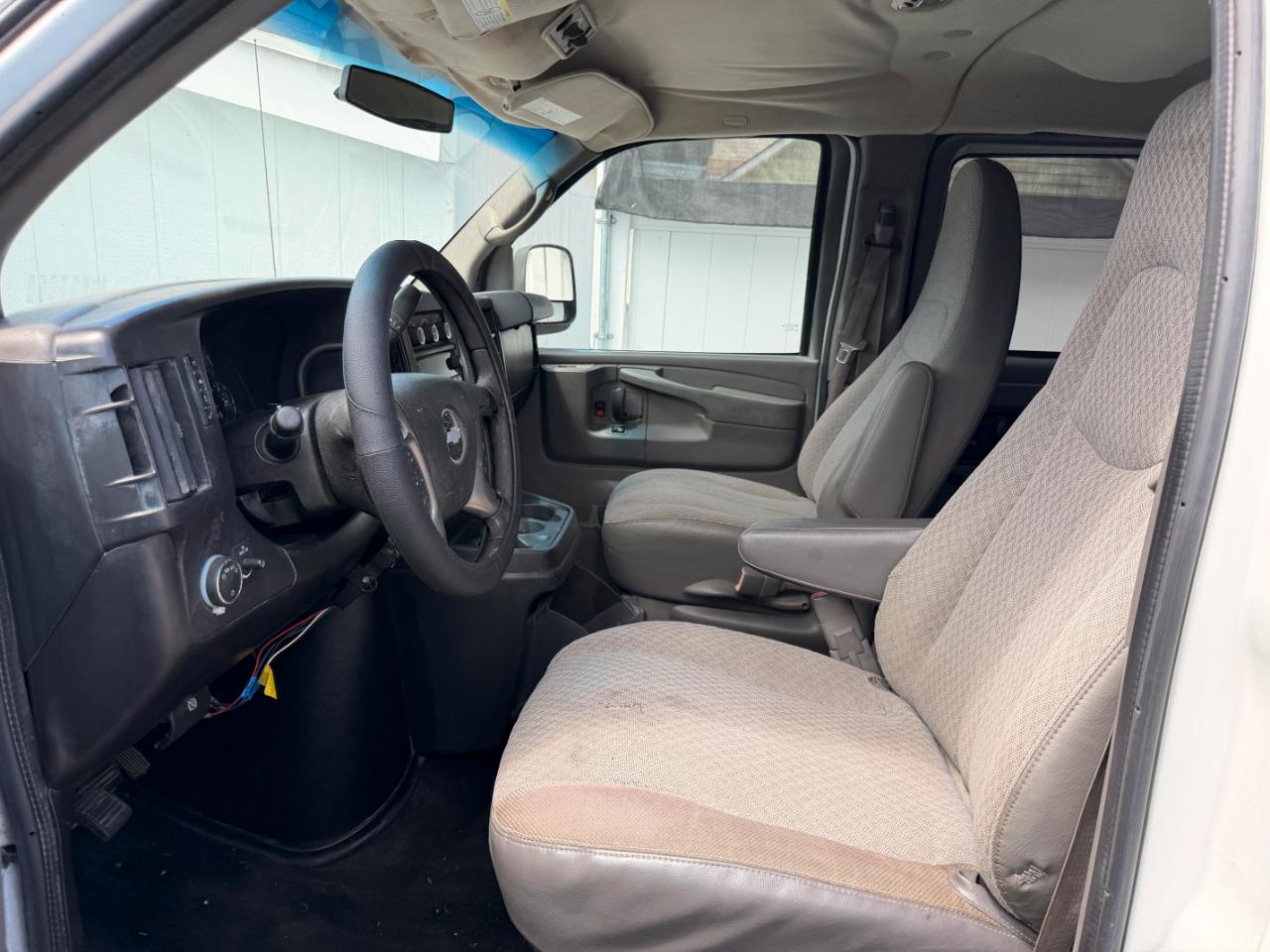 Chevrolet Express LT 3500 Extended 2012