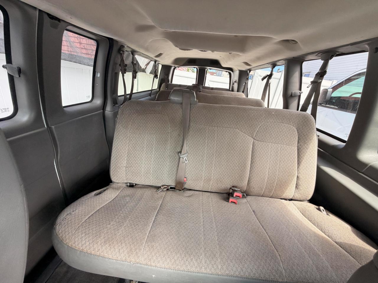 Chevrolet Express LT 3500 Extended 2012