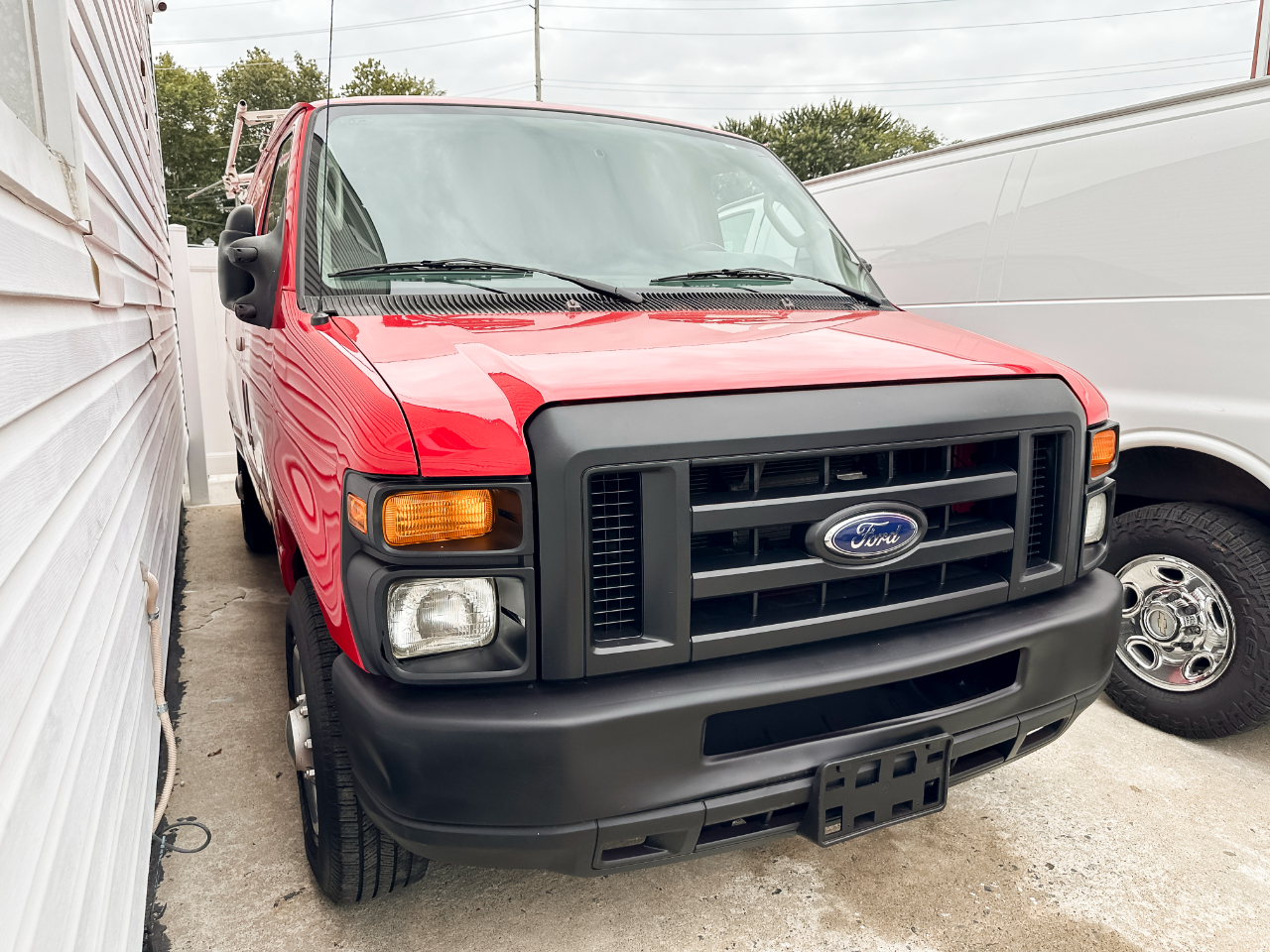 2012 Ford E-Series Econoline Van Commercial's photo