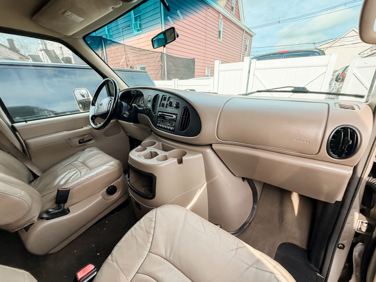 Ford Econoline Wagon E-350 XL Super Duty 2002