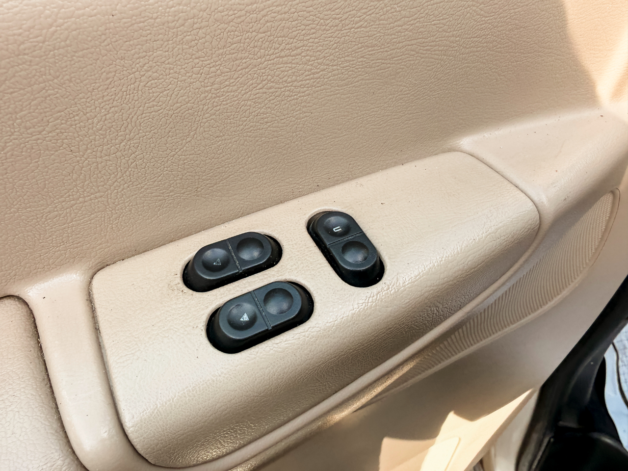 Ford Econoline Wagon E-350 XL Super Duty 2002