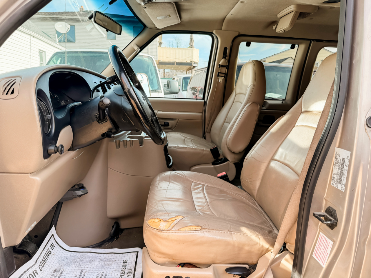 Ford Econoline Wagon E-350 XL Super Duty 2002