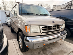 2002 Ford Econoline Wagon 