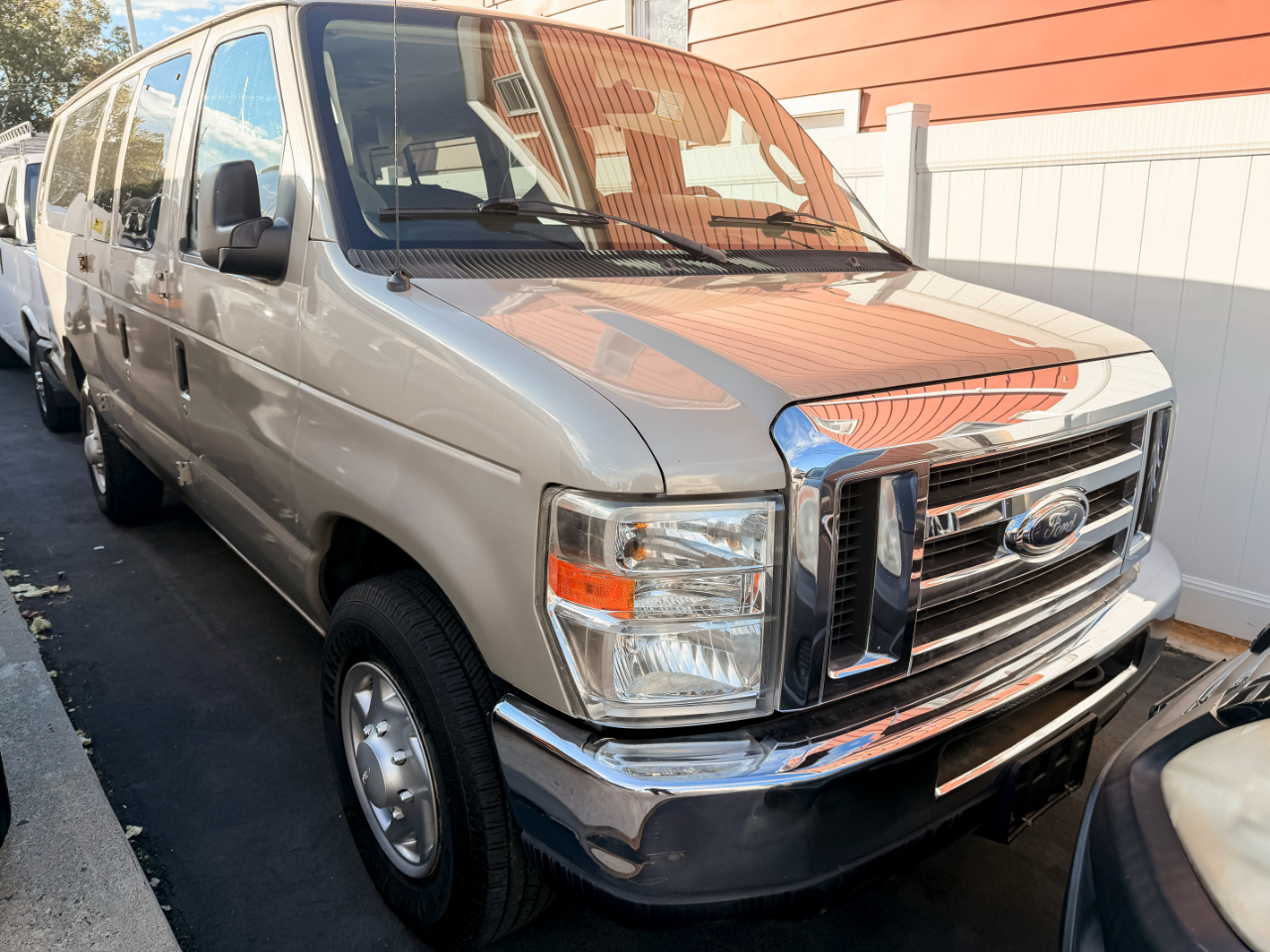 2011 Ford E-Series Econoline Van Commercial's photo