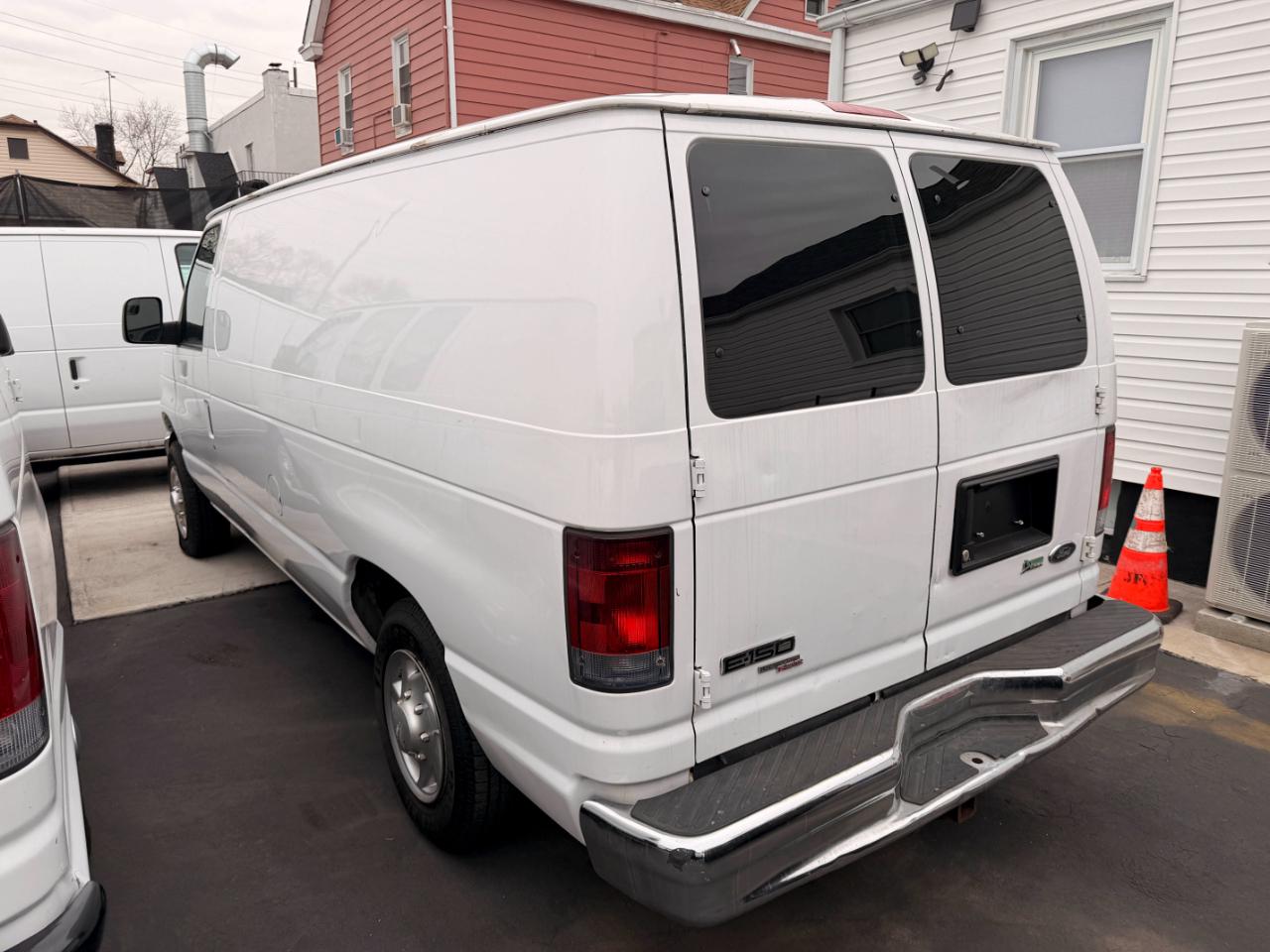 Ford Econoline E-150 2012