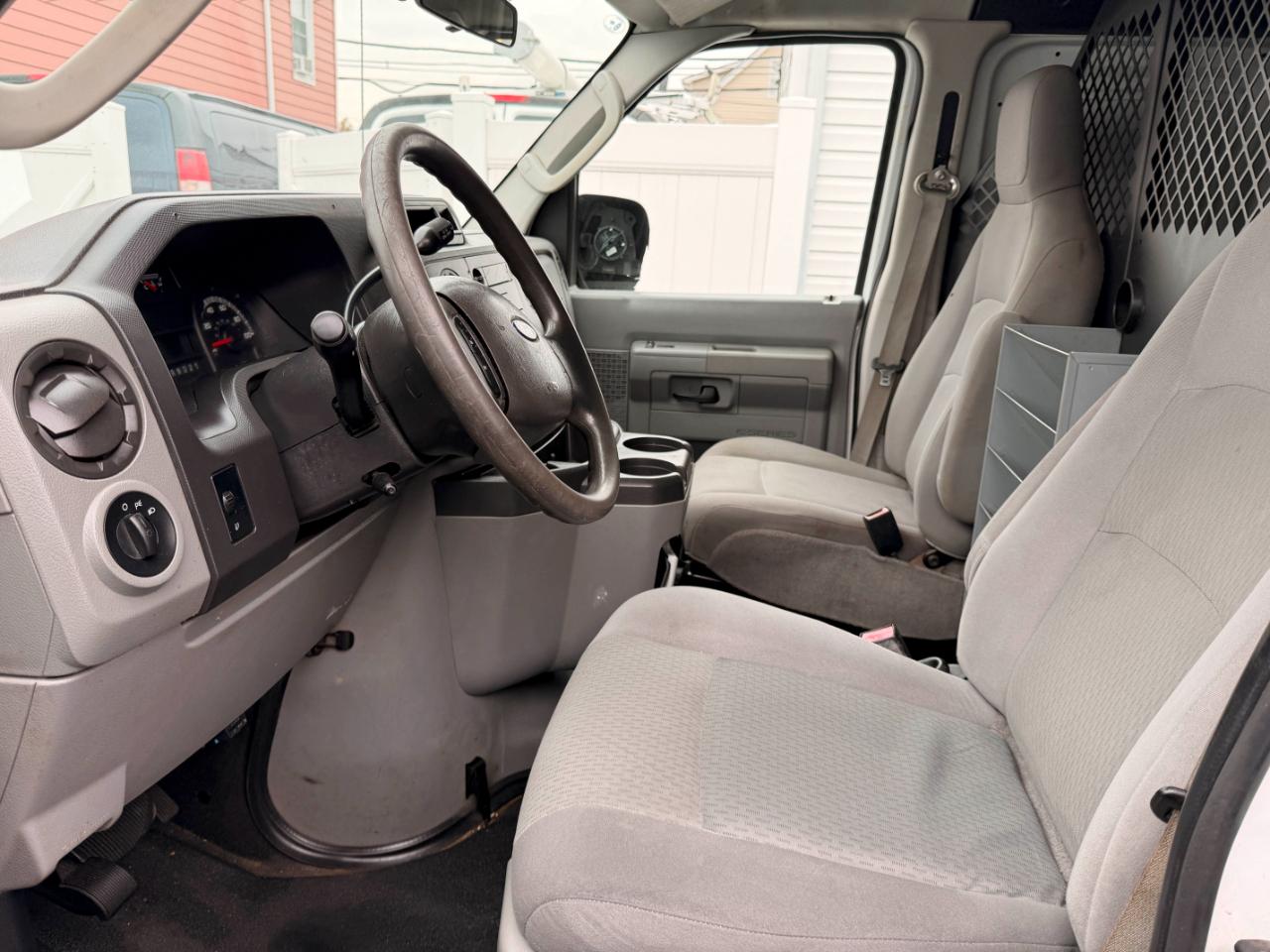 Ford Econoline E-150 2012