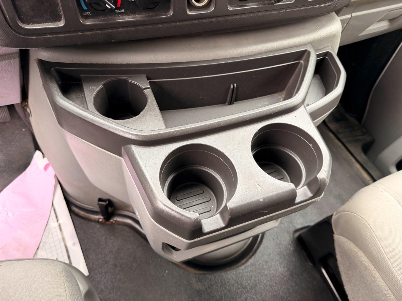 Ford Econoline E-150 2012