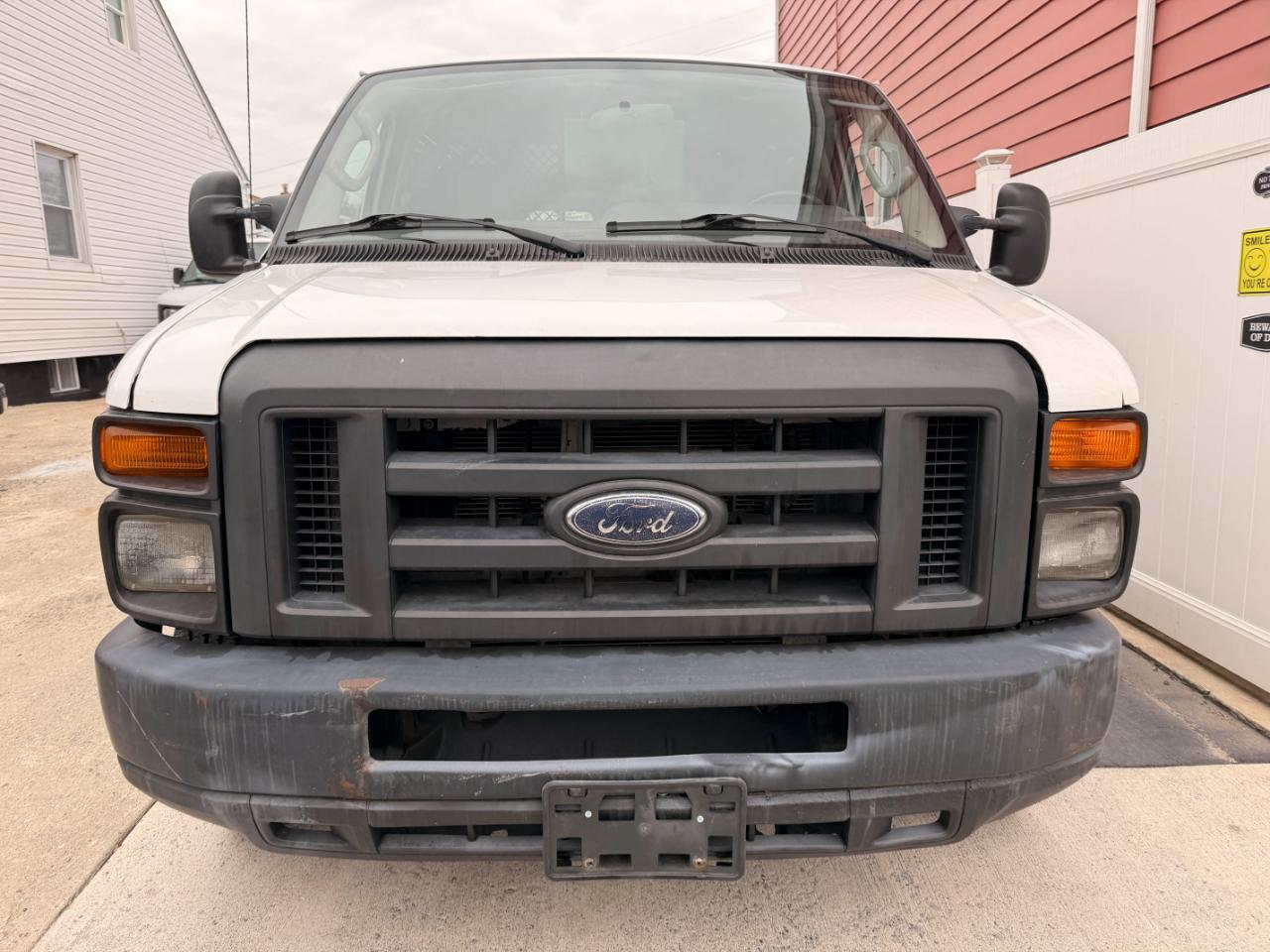 Ford Econoline E-250 2012